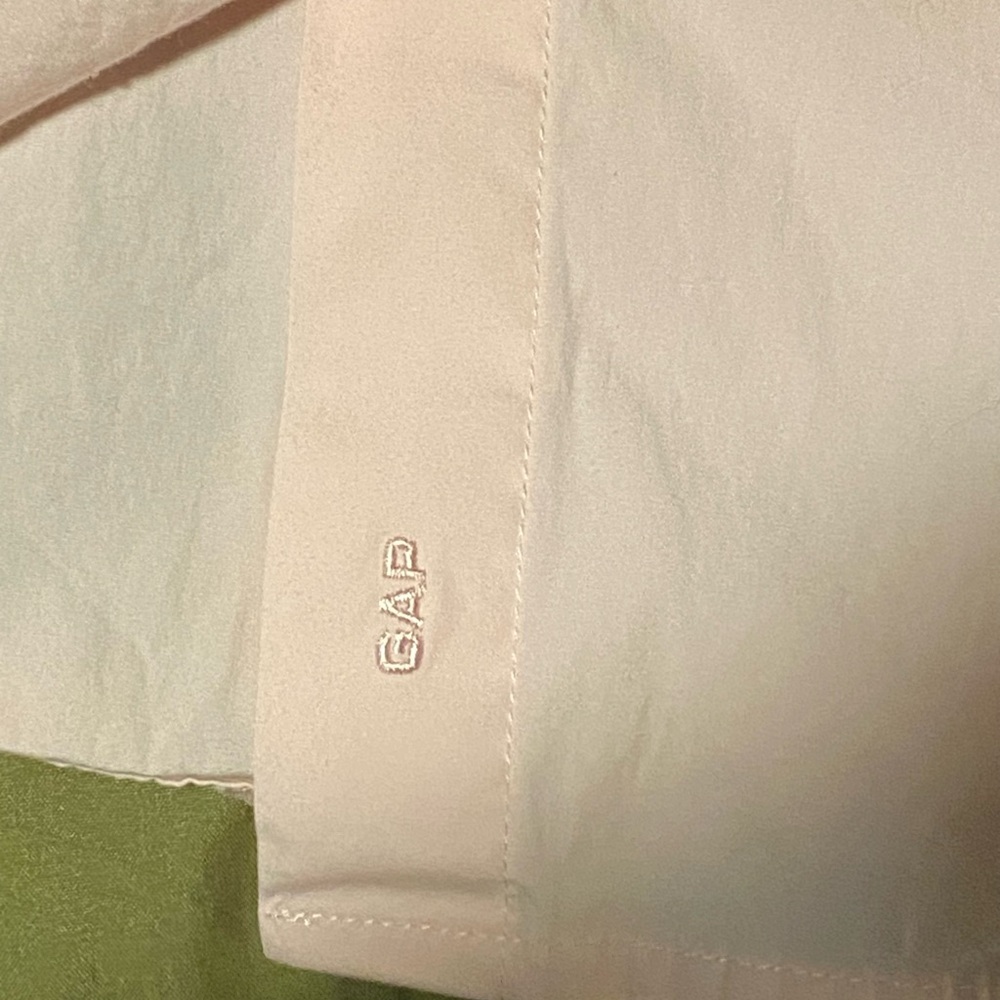 GAP Soft Pink Button-Down Shirt - Picture 3 of 5